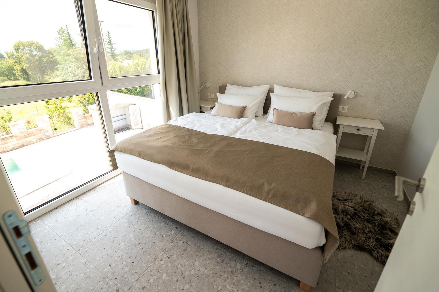 Apartments Kras 24 With Pool Sežana Exterior foto